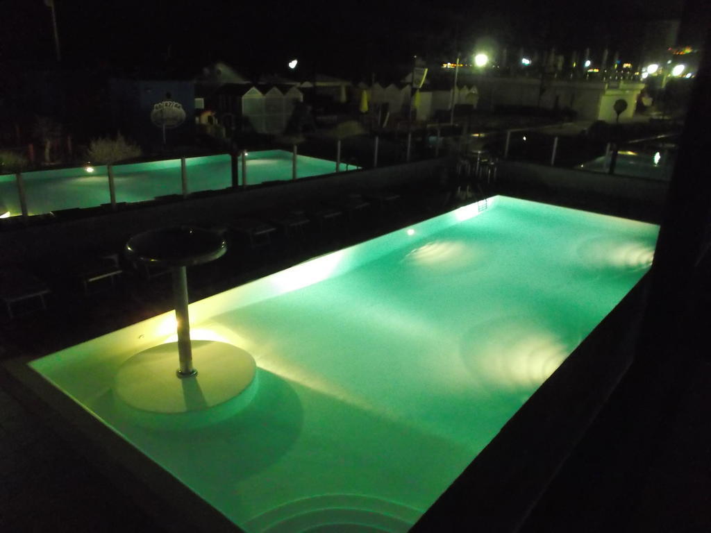Hotel Garden Cattolica Exterior photo